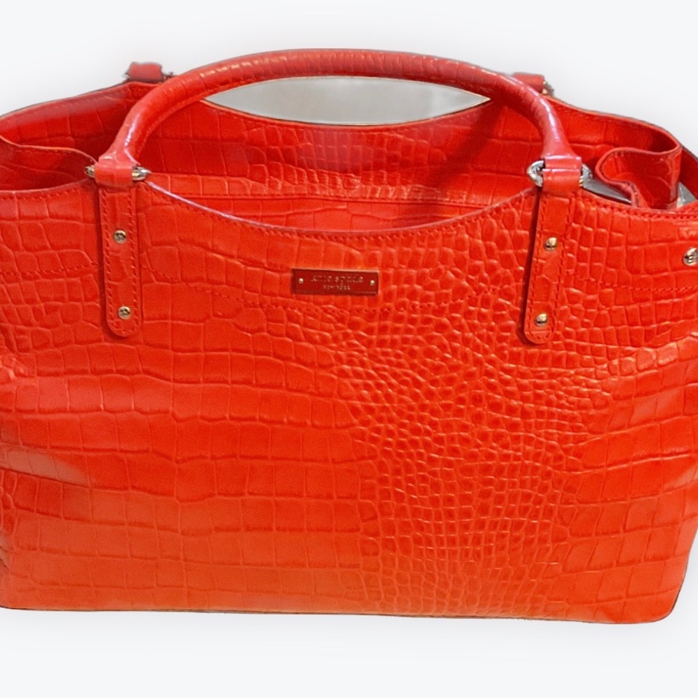 (VGUC) KATE SPADE NEW YORK Embossed Leather Shoulder Bag